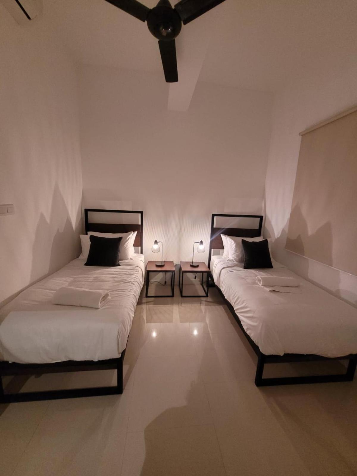 גאלה Hasara Oceanfront Apartments מראה חיצוני תמונה
